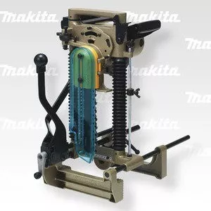 Makita 7104L Řetězová dlabačka