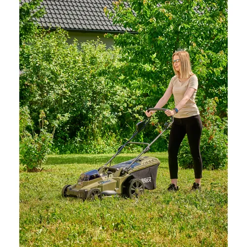 Akumulátorová sekačka na trávu CAMOUFLAGE NAREX CST 430