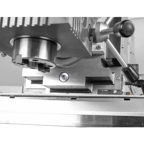 Proma FNK-850 Servo - Univerzální nástrojová kombinovaná frézka
