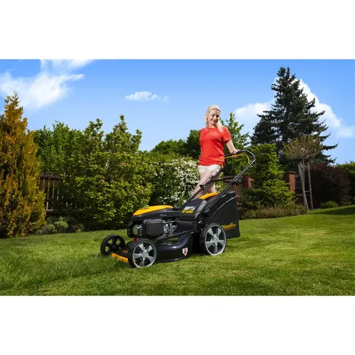 Riwall PRO RPM 5155 PRO multifunkční travní sekačka 4 v 1 s benzinovým motorem a pojezdem