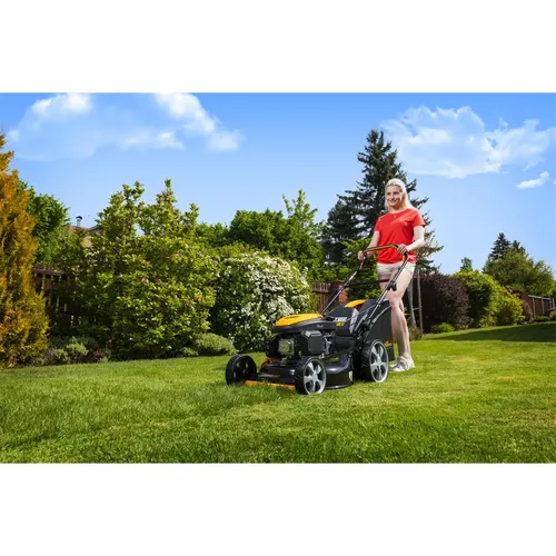 Riwall PRO RPM 5155 PRO multifunkční travní sekačka 4 v 1 s benzinovým motorem a pojezdem