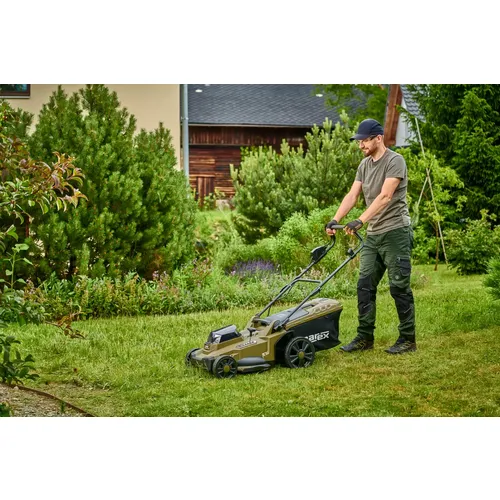Akumulátorová sekačka na trávu CST 430 NAREX