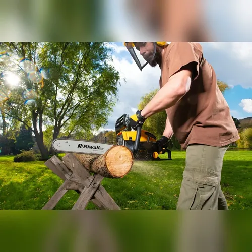 Riwall PRO RPCS 5140 SET řetězová pila s benzinovým motorem 49 ccm + náhradní řetěz + rukavice + ochranné brýle