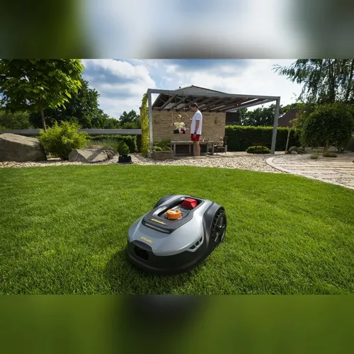 Riwall PRO RRM 950 APP robotická akumulátorová sekačka 900 m2 s možností ovládání přes WiFi nebo Bluetooth