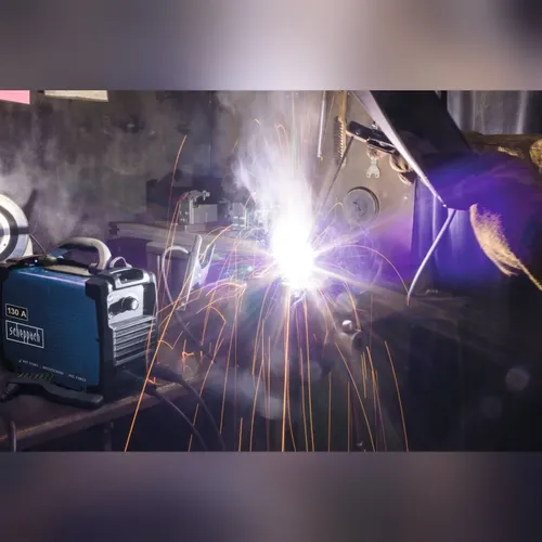 Scheppach WSE1000 svářecí invertor 130 A s příslušenstvím