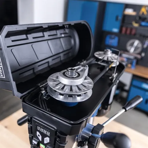 Scheppach TBM 300 Vario stojanová vrtačka s křížovým laserem a LED osvětlením