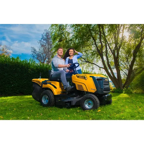 Riwall PRO RLT 86 TRD travní traktor 86 cm se zadním výhozem a mechanickou převodovkou
