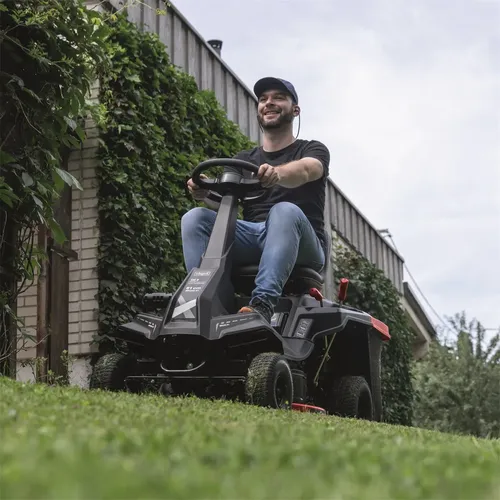 Scheppach MR 230-61 travní rider 61 cm s zadním a bočním výhozem a mechanickou převodovkou