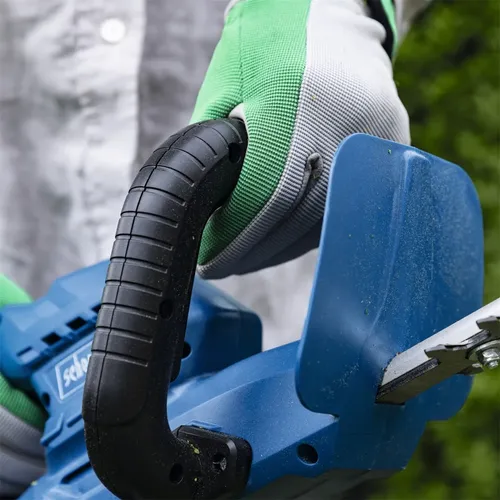 Scheppach C-HT570-X-SET S 20 V IXES aku plotostřih + 2Ah baterie + nabíječka 2,4 A