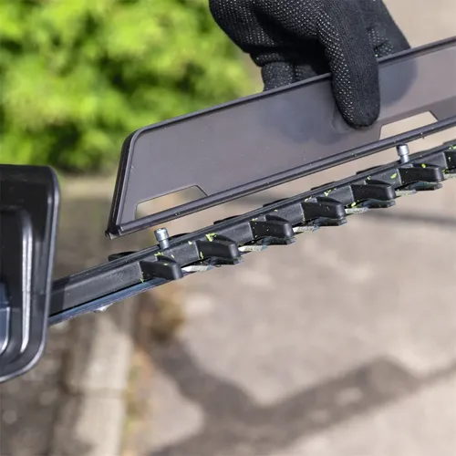 Scheppach BC-HT720-X-SET S2 2x20 V IXES aku plotostřih + 2x 2Ah baterie + duální nabíječka 2,4 A