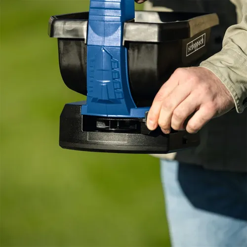 Scheppach C-GSP800-X-SET S 20 V IXES aku rozmetadlo + 2Ah baterie + nabíječka 2,4 A