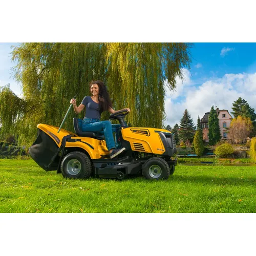 Riwall PRO RLT 86 TRD travní traktor 86 cm se zadním výhozem a mechanickou převodovkou