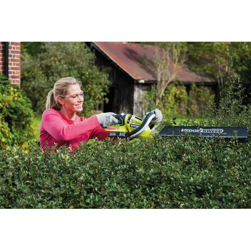 RYOBI RHT1851R25F 18V One+ plotostřih 50 cm + 1x 2,5 Ah akumulátor +  nabíječka