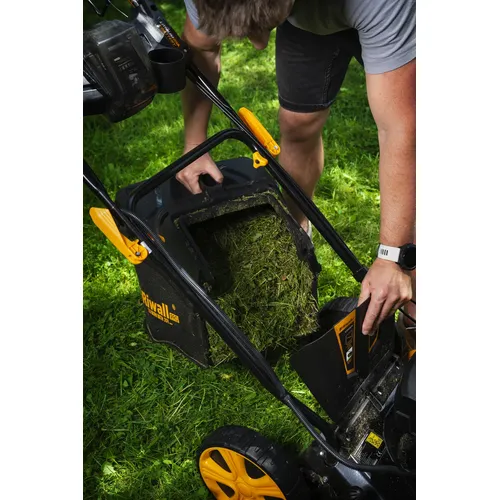 Riwall PRO RPM 4735 E multifunkční travní sekačka 4 v 1 s benzinovým motorem, pojezdem a elektrostartem