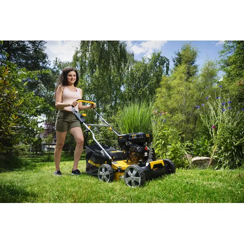 Riwall PRO RPV 4055 PRO benzínový vertikutátor/provzdušňovač 40 cm
