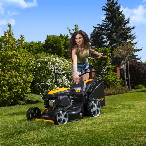 Riwall PRO RPM 5155 PRO multifunkční travní sekačka 4 v 1 s benzinovým motorem a pojezdem