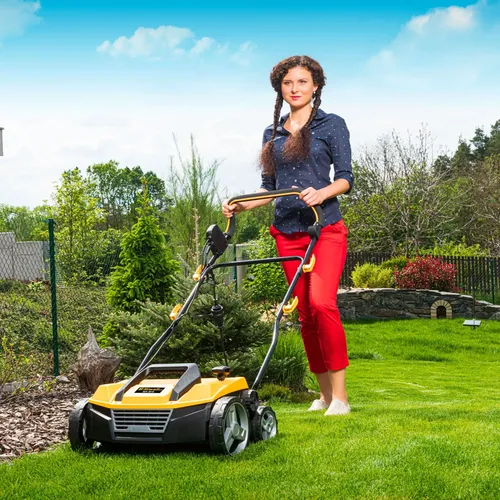 Riwall PRO REV 3816 travní provzdušňovač s elektrickým motorem combi 3 v 1